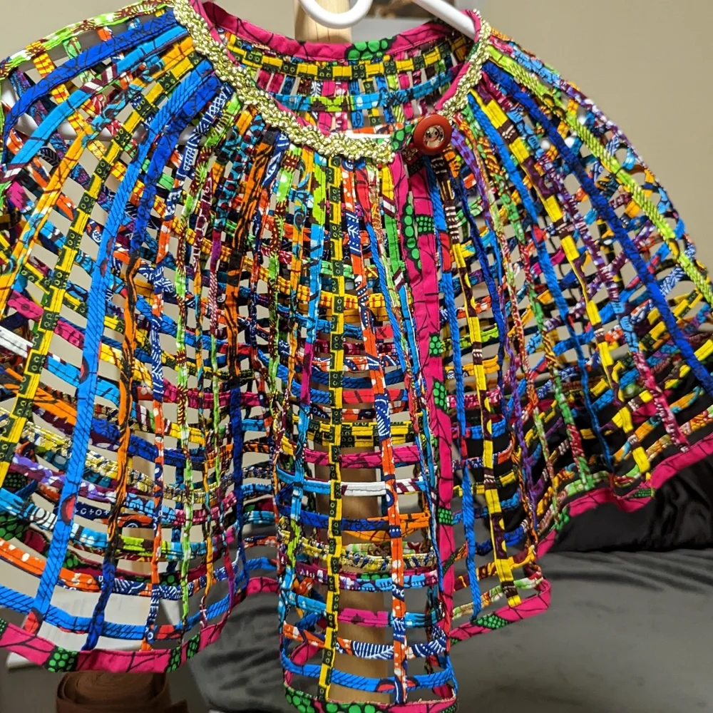 Collar - Picture 1 of 2